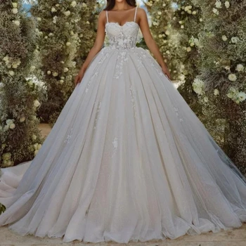 Романтические свадебные платья трапециевидной формы на тонких бретельках со шнуровкой 2024 года, гламурные аппликации, кружевное свадебное платье принцессы со шлейфом в виде часовни