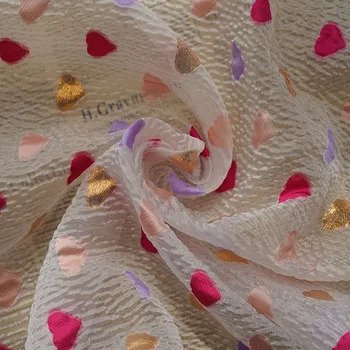 Золотое шелковое сердечко Полупрозрачная Окрашенная пряжей Жаккардовая ткань Весна Лето Женская Тонкая ткань для пошива платьев 50 см x 140 см