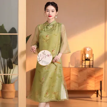 Бутик высококлассных женщин Hanfu в традиционном вьетнамском платье Ао Дай