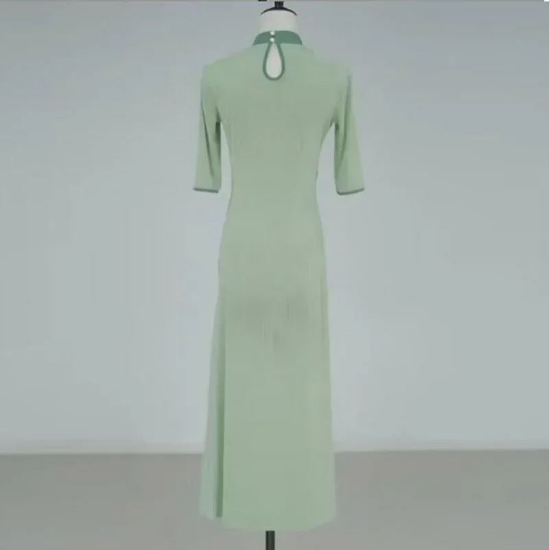 Женское Зеленое Танцевальное Китайское традиционное платье Чонсам с коротким рукавом в винтажном стиле больших размеров, длинное платье Ципао . ' - ' . 2