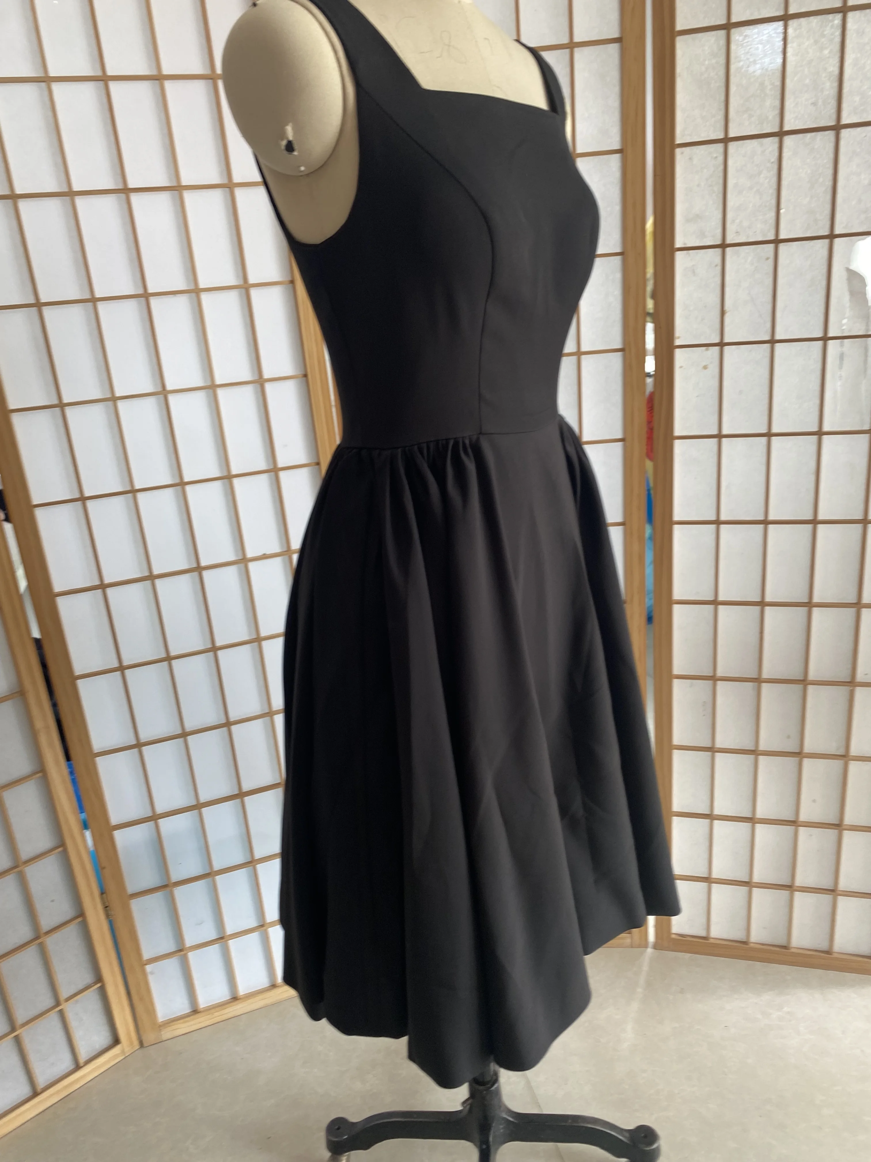 Новое летнее женское платье с квадратным вырезом и карманом в стиле ретро в стиле Хепберн, тонкое черное платье средней длины . ' - ' . 2