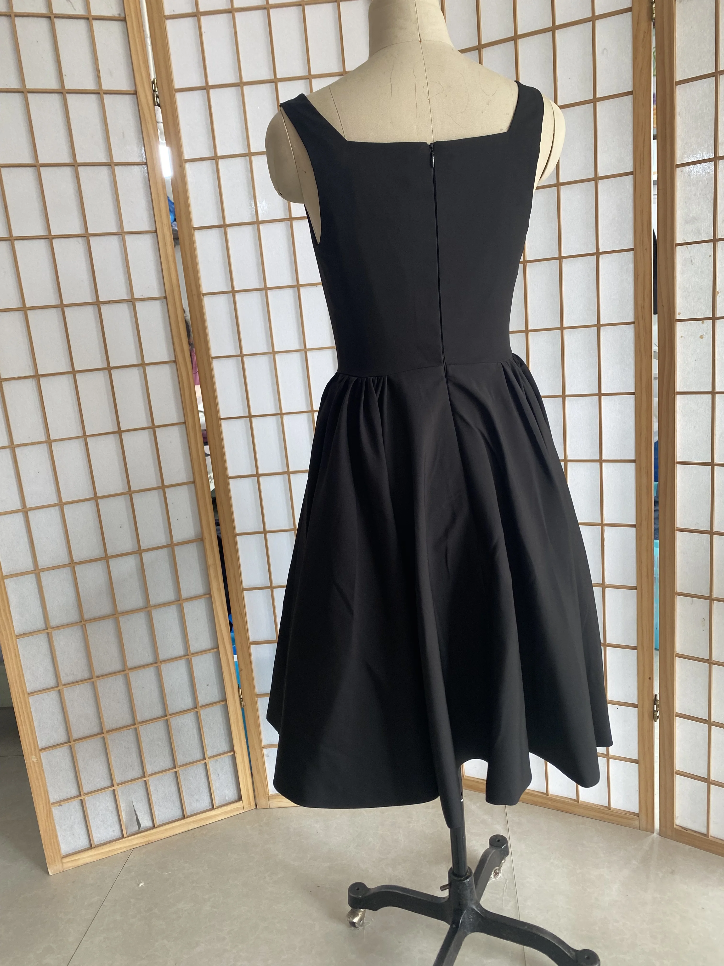 Новое летнее женское платье с квадратным вырезом и карманом в стиле ретро в стиле Хепберн, тонкое черное платье средней длины . ' - ' . 3