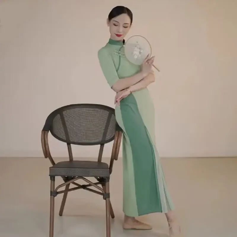 Женское Зеленое Танцевальное Китайское традиционное платье Чонсам с коротким рукавом в винтажном стиле больших размеров, длинное платье Ципао . ' - ' . 4