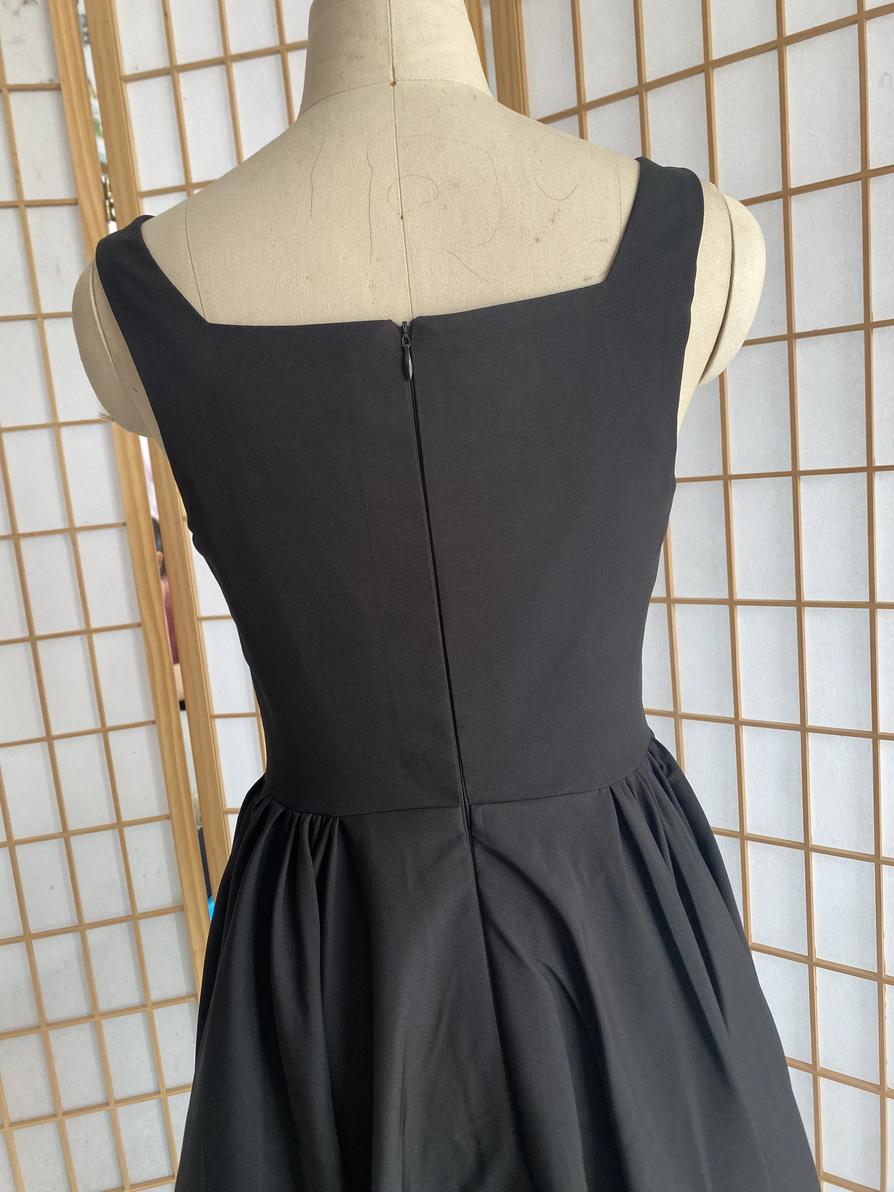 Новое летнее женское платье с квадратным вырезом и карманом в стиле ретро в стиле Хепберн, тонкое черное платье средней длины . ' - ' . 4
